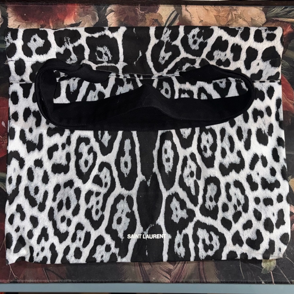 Saint Laurent Leopard Print Tote - Picture 3 of 4